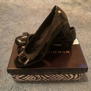 Dana Buchman Annabell Patent Black. Size 8.5M